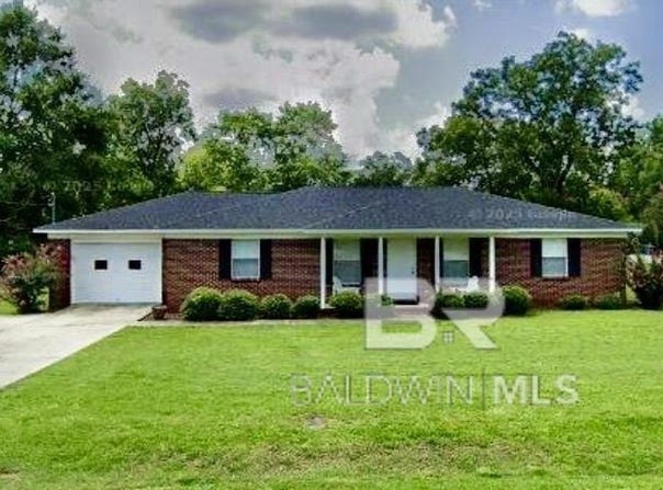 66 Forest Avenue, Monroeville, AL 36460