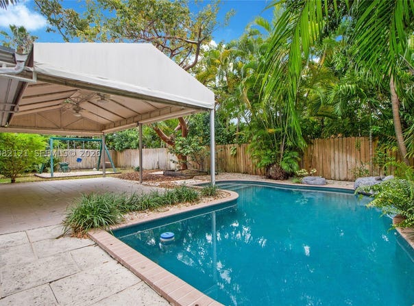 119 Harbor Dr, Key Biscayne, FL 33149