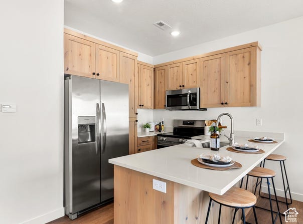 72 CEDAR Ln, Malad City, ID 83252