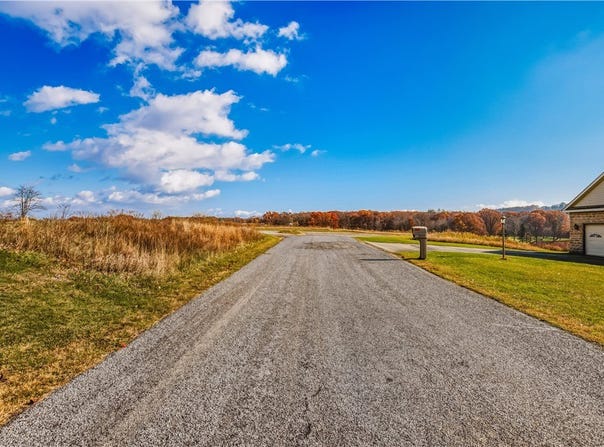 048 Oak Crest Drive, Jenner Twp, PA 15563