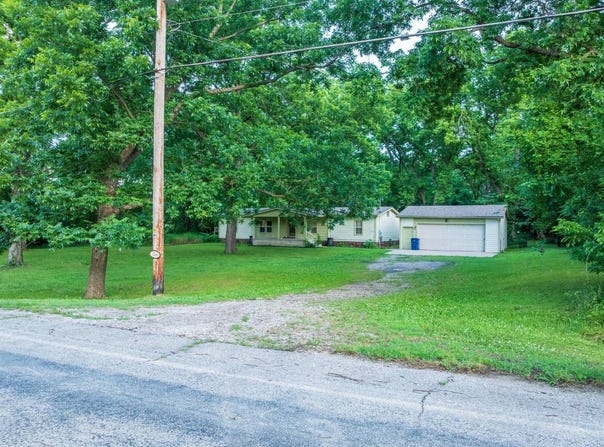1566 County Road 1425, Caney, KS 67333
