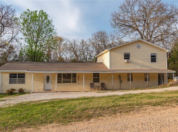 121 E Elm, Diamond City, AR 72644