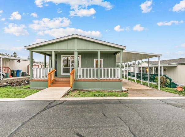 8401 Old Stage Road, Central Point, OR 97502