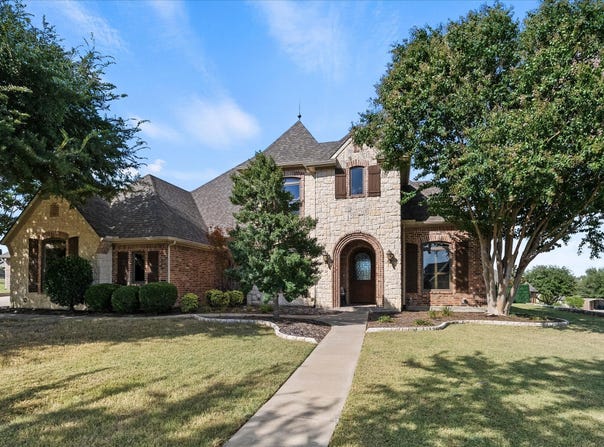 2 Maltese Circle, Heath, TX 75032