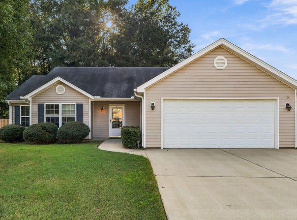 106 Landing Lane, Simpsonville, SC 29681