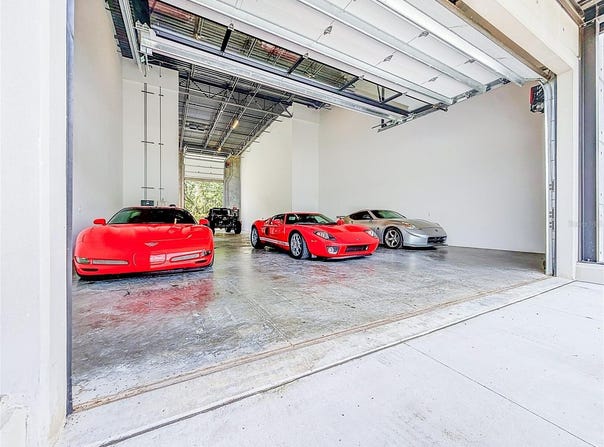 6500 MOTOR ENCLAVE WAY, TAMPA, FL 33610