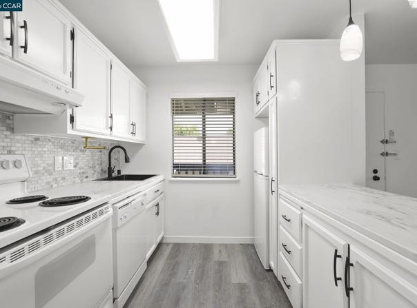 1437 Marchbanks Dr, Walnut Creek, CA 94598
