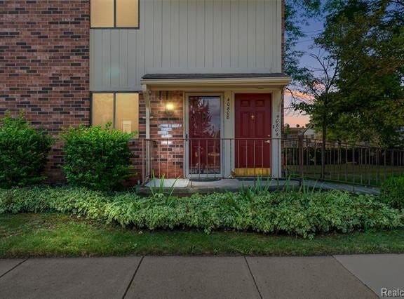 40808 Highpointe Drive, Clinton Twp, MI 48038