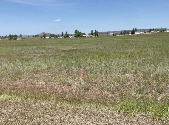 Cotton Dr, Alturas, CA 96101