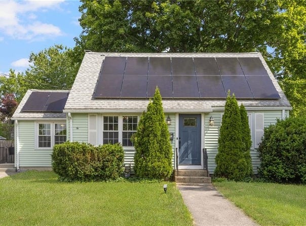 100 Penguin Avenue, Warwick, RI 02818