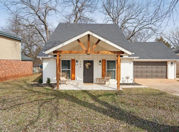 703 Rolling Meadow Drive, Noble, OK 73068
