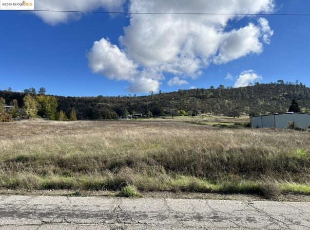 L 748 El Prado RD, La Grange, CA 95329