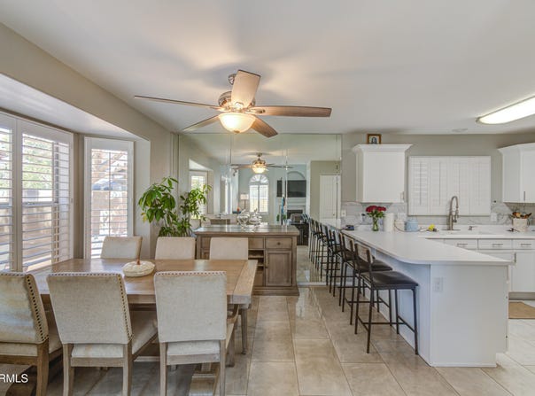 834 S CANCUN Drive, Gilbert, AZ 85233