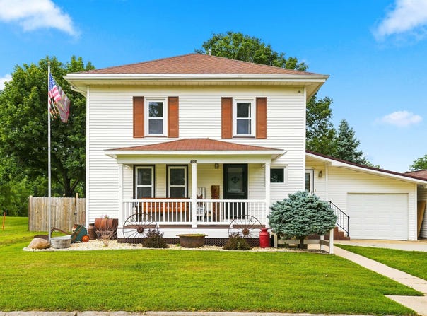 605 4th Ave SE, Cascade, IA 52033