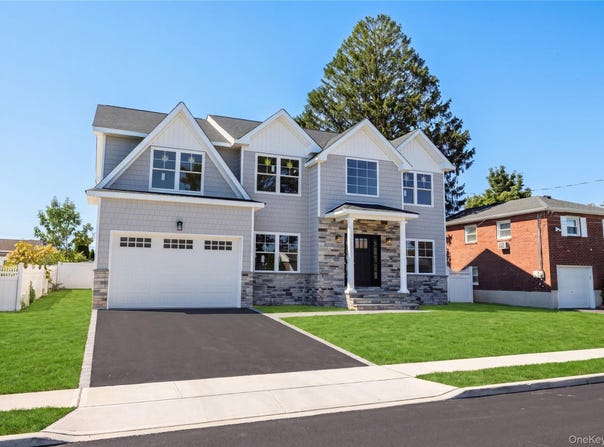 366 Broadway, Massapequa Park, NY 11762