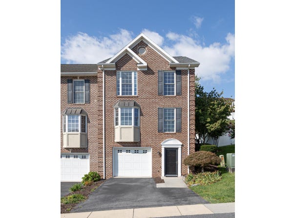 1991 BUTTONWOOD CT, HARRISONBURG, VA 22802
