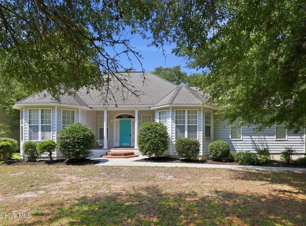 202 Shoreline Drive, Cedar Point, NC 28584