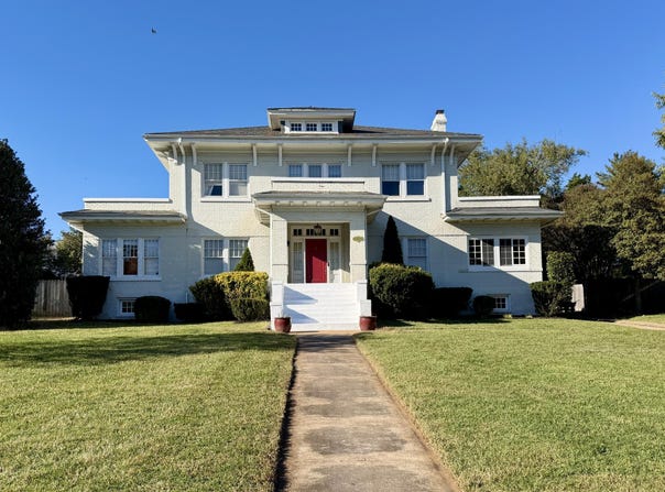 2243 Grandin Rd SW, Roanoke, VA 24015