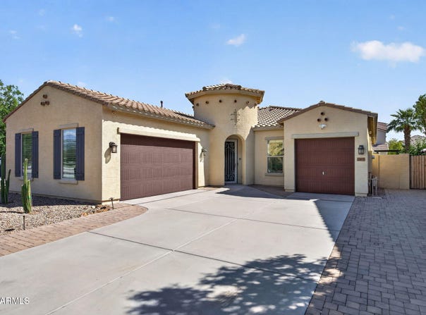 2883 E RIDGEWOOD Lane, Gilbert, AZ 85298