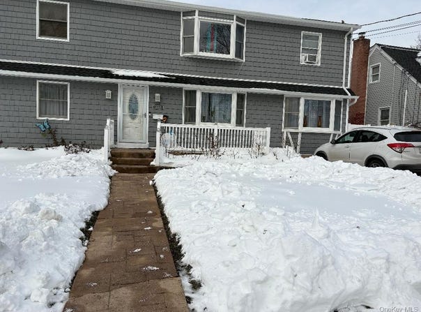 223 Audley, Copiague, NY 11762