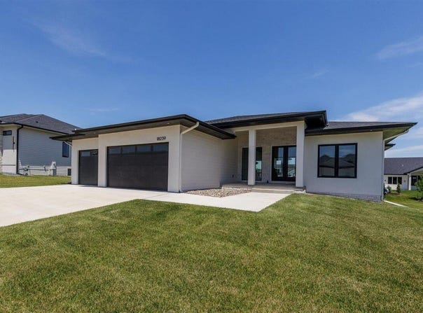 18239 Alderleaf Drive, Clive, IA 50325