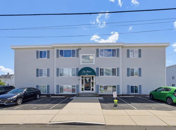 239 Glasgow St, Fall River, MA 02721