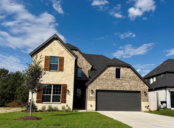 390 Devonshire Drive, Greenville, TX 75401