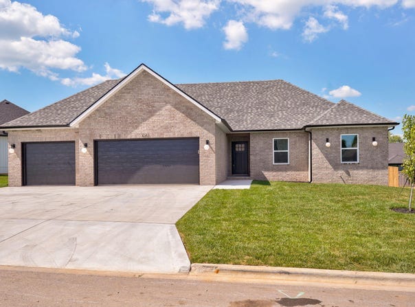 3041 E Heritage Street, Republic, MO 65738