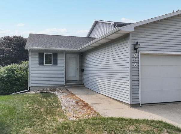 906 S Crapo, Mt Pleasant, MI 48858