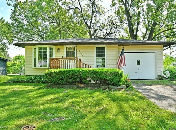 3605 Boston Avenue SE, Warren, OH 44484