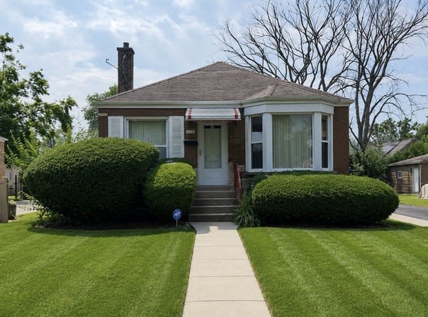 2536 S 13th Avenue, Broadview, IL 60155