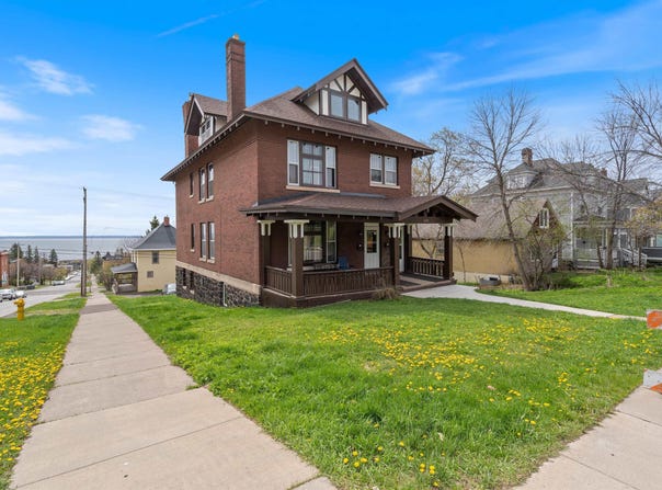 1432 E 4th St, Duluth, MN 55805