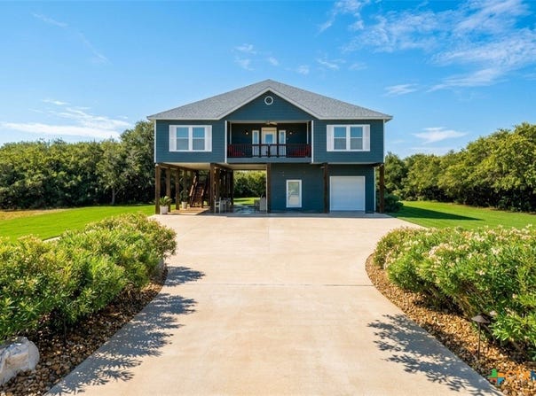 336 Bayside Drive, Seadrift, TX 77983
