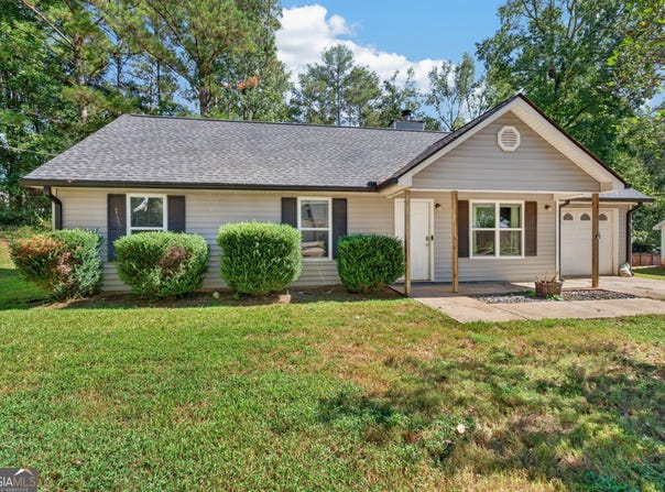 112 Starlake Drive, Jackson, GA 30233