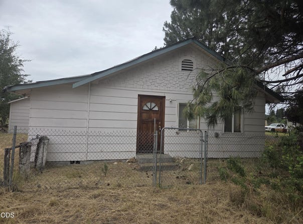 404 S 1st Avenue, Chiloquin, OR 97624