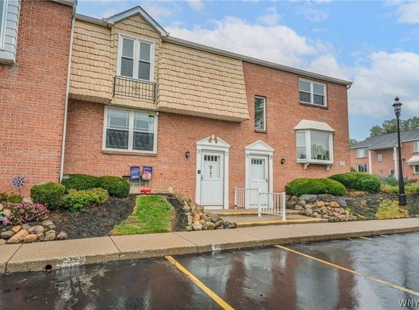 3903 Bowen Road, Lancaster, NY 14086