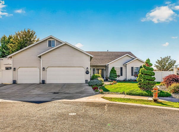 793 W SANDPIPER Ave, Hermiston, OR 97838
