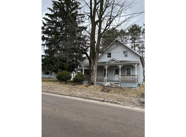 40 S Pearl, Malone, NY 12953