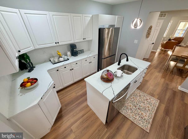 90 MARSHALL Avenue, HAMILTON, NJ 08610