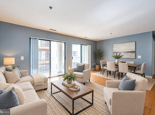 2702 LIGHTHOUSE PT E, BALTIMORE, MD 21224