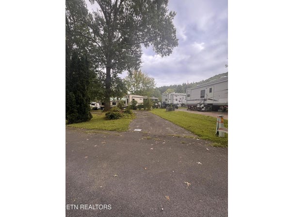 Highway 73, Townsend, TN 37882