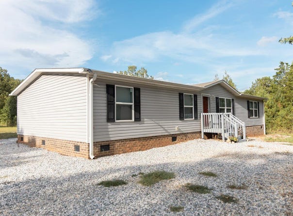 190 Ansel Ln, Bradley, SC 29819