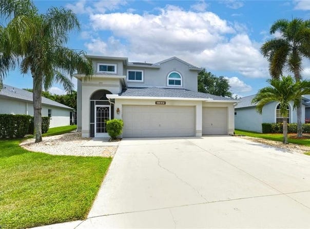 11528 Woodmount Ln, ESTERO, FL 33928
