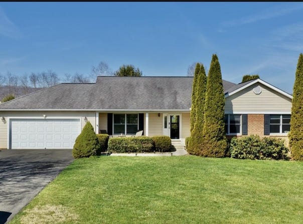 277 E Bailey Rd, Lewisburg, WV 24901
