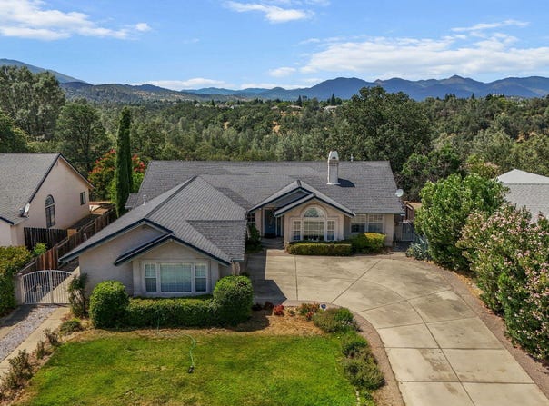 2668 Dawnridge Drive, Redding, CA 96001