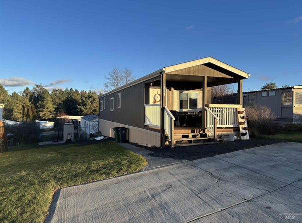 609 N Almon, Moscow, ID 83843