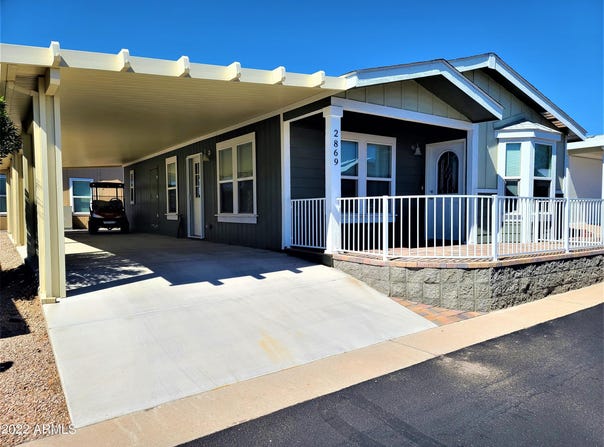 650 N Hawes Road, Mesa, AZ 85207