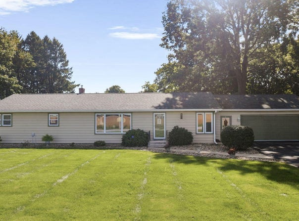 412 W 250 S, La Porte, IN 46350