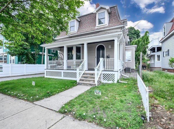 80 Linden St, Everett, MA 02149