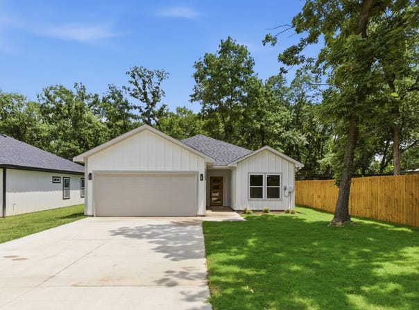 14583 Cherokee Lane, Log Cabin, TX 75148